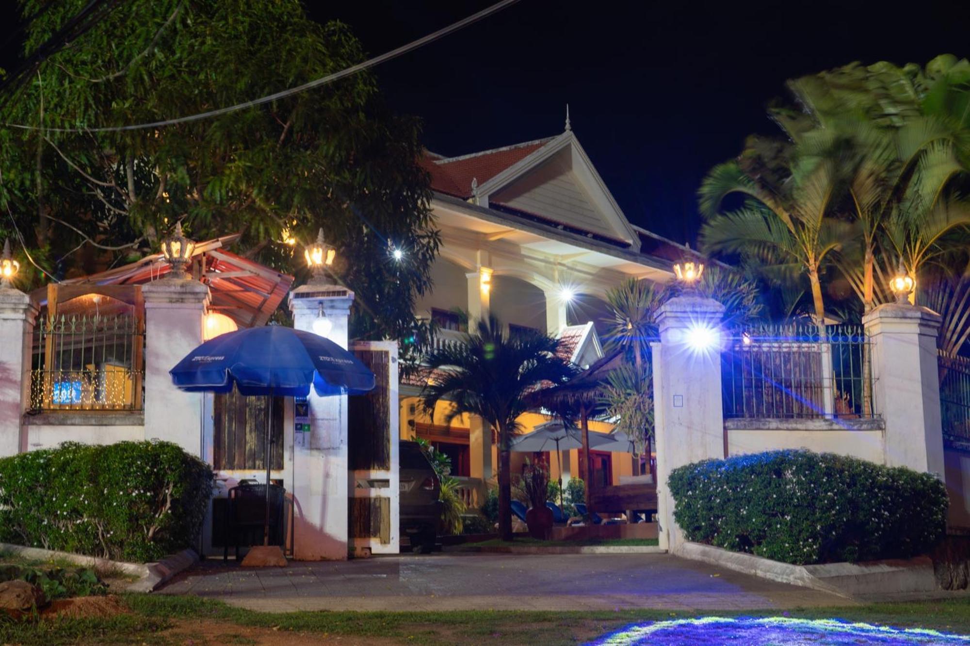 Riviera Hotel & Resort קפ מראה חיצוני תמונה