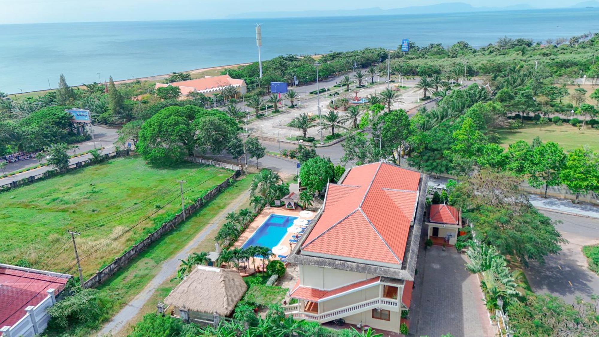 Riviera Hotel & Resort קפ מראה חיצוני תמונה
