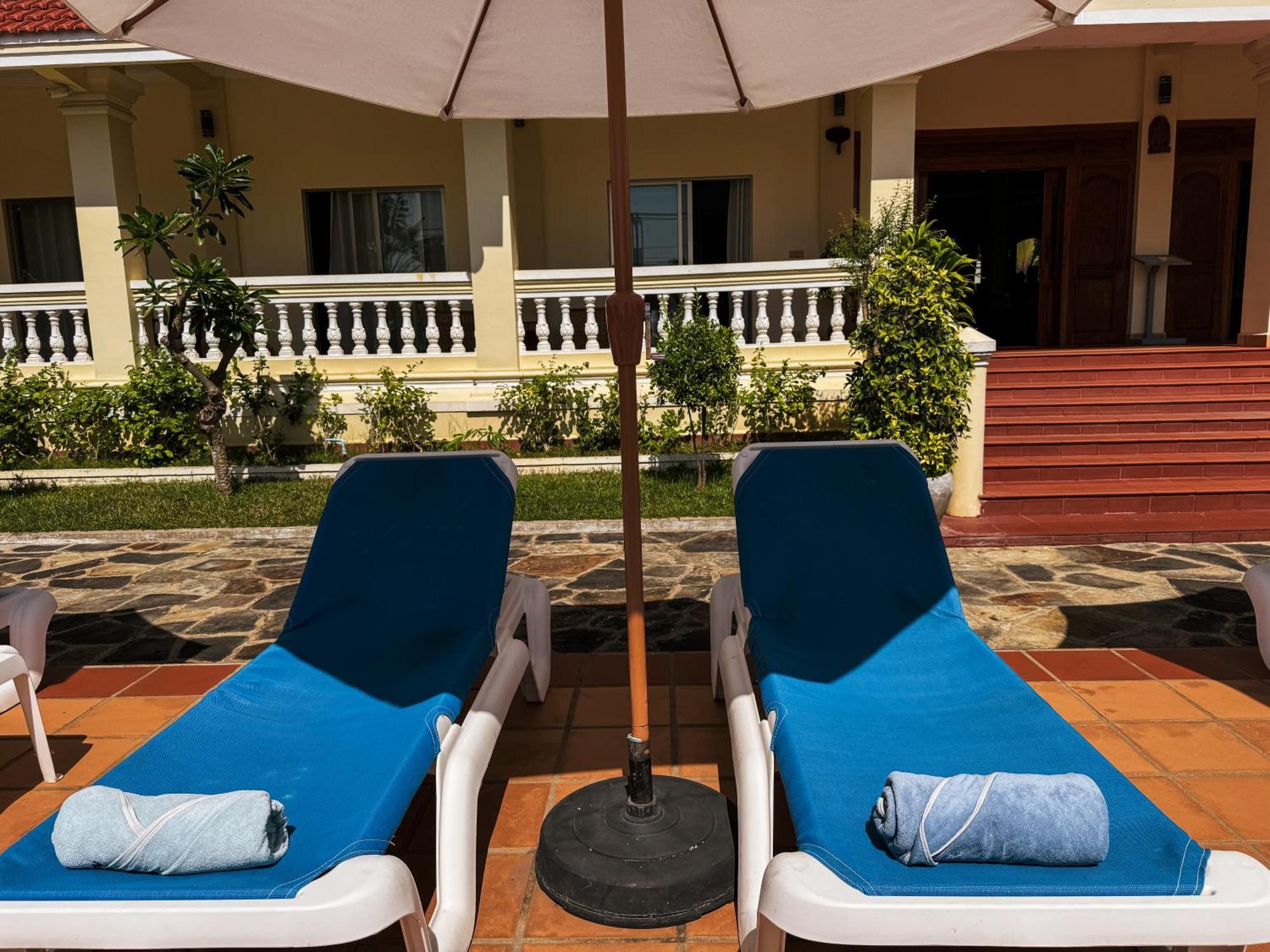 Riviera Hotel & Resort קפ מראה חיצוני תמונה
